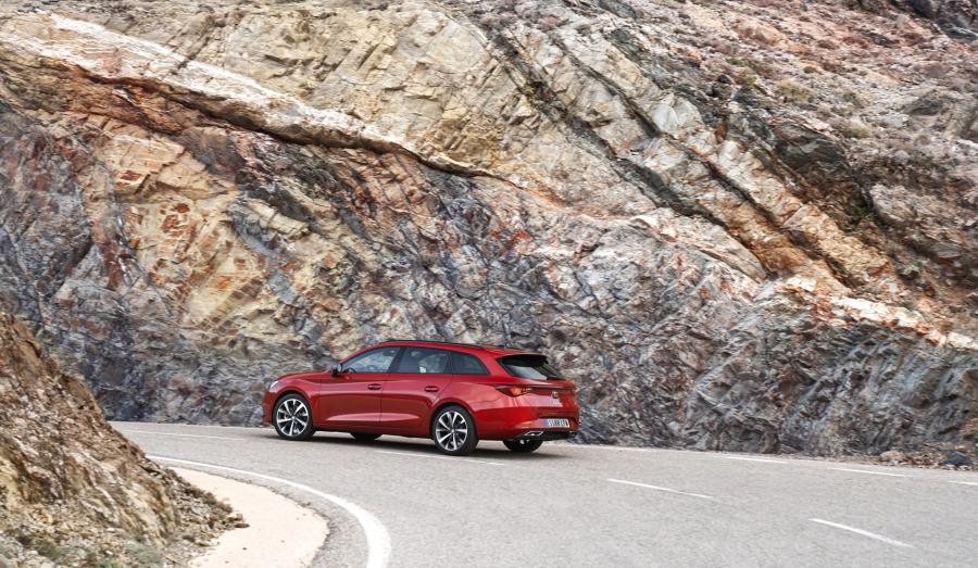  Seat Leon Sportstourer FR 2020 года  (WW) (фото 17 из 29)